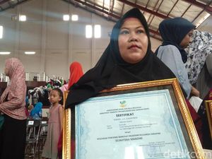 Kisah Mantan Penerima PKH yang Sukses Jadi Pengusaha Cilok Stun