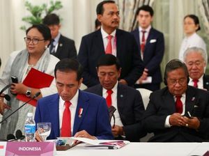 Foto: Jokowi Hadiri KTT ke-32 ASEAN di Singapura