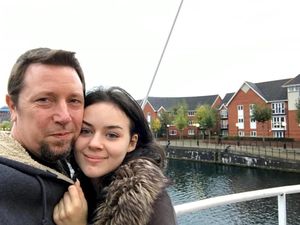 Putuskan Pacar yang Muda, Remaja Ini Pilih Pria Lebih Tua dari Ayahnya Putuskan Pacar yang Muda, Remaja Ini Pilih Pria Lebih Tua dari Ayahnya