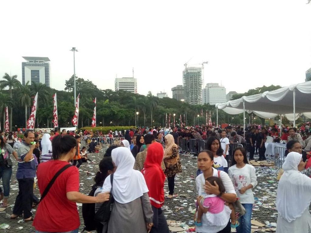 Kepala UPT Monas Beberkan soal Perizinan Bagi-bagi Sembako di Monas Kepala UPT Monas Beberkan soal Perizinan Bagi-bagi Sembako di Monas