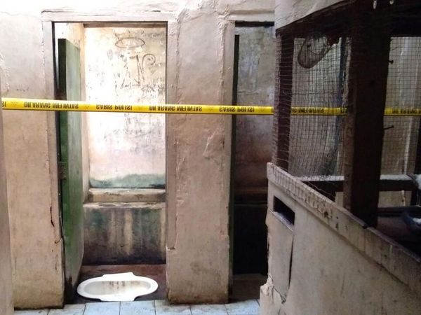 MCK Maut Tempat Tabung Gas Meledak Dipasang Garis Polisi