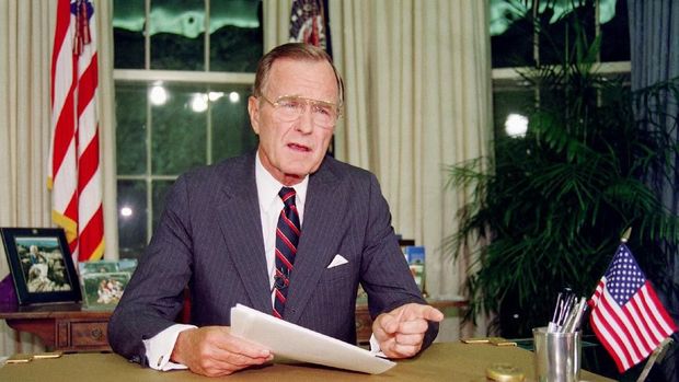 George HW Bush, Jawara Perang Teluk Berpulang (EMB)