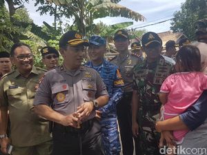 Warga Curhat ke Kapolda Banten, Minta Tetap Ada Taruna di Desa