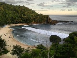 Pantai Siung Jogja: Sejarah, Daya Tarik, Harga, dan Rute