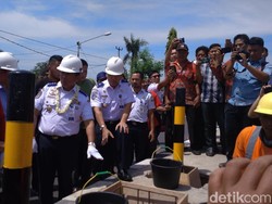 Jelang Mudik Lebaran, Kemenhub Pasang PJU di Jawa Barat