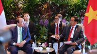 Akrab, Jokowi dan PM Vietnam Bertemu di Singapura