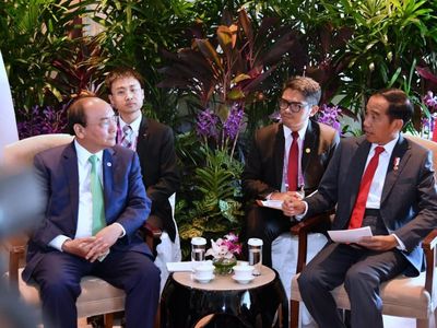 Akrab, Jokowi dan PM Vietnam Bertemu di Singapura
