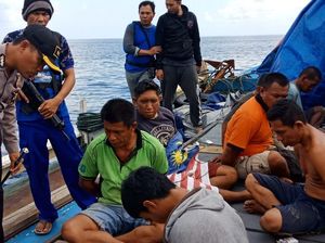 Kapal Pengangkut Bom Ikan Ditangkap Kapal Pengangkut Bom Ikan Ditangkap