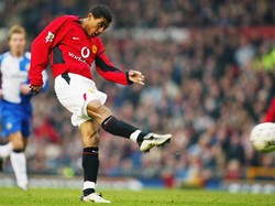 MU memboyong Kleberson pada musim 2003/2004 dari Atletico Paranaense. Kleberson datang dengan status pemain juara Piala Dunia 2002 bersama Brasil. Tapi kariernya berjalan buruk di MU dengan cuma main 14 kali sebelum ke Besiktas pada 2005/2006. (Foto: Getty Images)