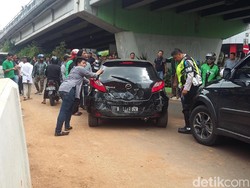Kecelakaan Beruntun Bus-9 Kendaraan di Slipi Akibat Rem Blong
