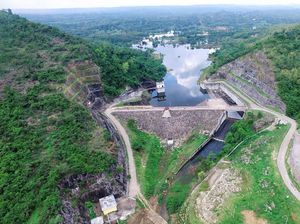 Jokowi Mau Tunda Proyek Infrastruktur, Proyek Strategis Jalan Terus