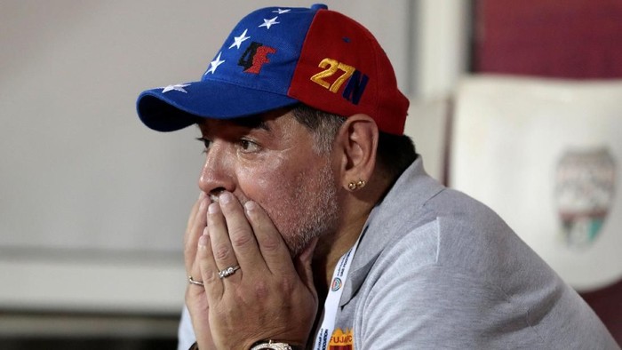 Soccer Football - Al Fujairah v Khor Fakkan - UAE First Division - Fujairah stadium, Fujairah, United Arab Emirates - April 27, 2018 - Al Fujairahs manager Diego Maradona of Argentina reacts during the match. REUTERS/Christopher Pike