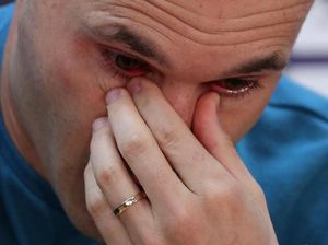 Dengan Bola di Kaki, Iniesta Jadi Superman