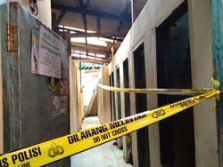 MCK Tempat Tabung Gas Meledak Dipasang Garis Polisi