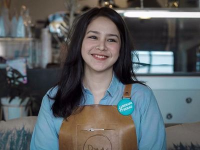 Awas Gagal Fokus! 10 Foto Gabriela Karen Fernanda, Barista Cantik yang Doyan Makan