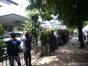 Tak Ada Penutupan Jalan, Begini Suasana Syuting Film Bom Thamrin Tak Ada Penutupan Jalan, Begini Suasana Syuting Film Bom Thamrin