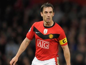 Gary Neville dan Ryan Giggs Juga Sumbang Hotel ke Tenaga Kesehatan