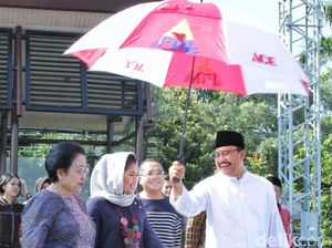Gus Ipul-Puti Lebih Santai Hadapi Debat Cagub Jatim Ronde Dua Gus Ipul-Puti Lebih Santai Hadapi Debat Cagub Jatim Ronde Dua