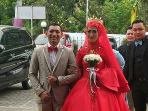 Potret Cinta Briptu Nova: Ijab Kabul LDR hingga Hadir Resepsi Potret Cinta Briptu Nova: Ijab Kabul LDR hingga Hadir Resepsi