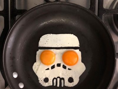 Wow! Iron Man hingga Sosok Penyihir Ini Terbuat dari Telur Ceplok