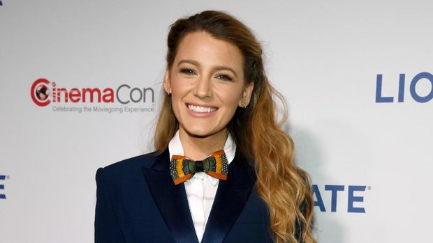 Blake Lively Anggap Kehidupan Ibu Blogger Hanya Tipuan