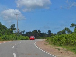 Berapa Biaya Bikin Jalan Mulus di Pulau Moa?