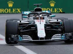 Hamilton Menang di Baku, Bottas Out, Vettel Keempat