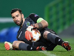 Rui Patricio Diklaim Merapat ke Napoli