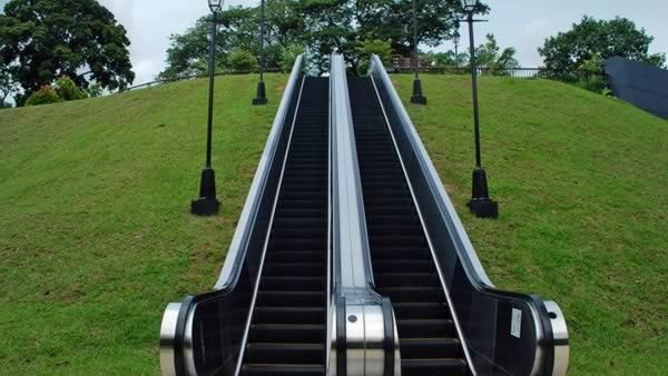 Yuk Intip Bentuk Eskalator Unik di Dunia