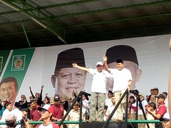 Presiden PKS Kampanyekan Sudrajat-Syaikhu di Bekasi