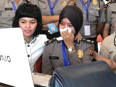 Ini Briptu Dian yang Bikin Salah Fokus di Ijab Kabul LDR Briptu Nova