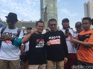 #2019GantiPresiden Ramaikan CFD Bundaran HI