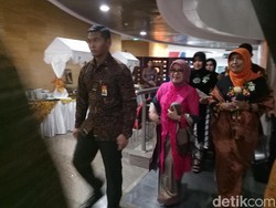 Mufidah Kalla Hingga Sandiaga Hadiri Malam Baca Puisi