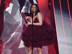 Selamat! Cardi B Lahirkan Bayi Perempuan