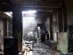 Diduga Korsleting, Gudang Masjid Al-Barkah Bekasi Terbakar