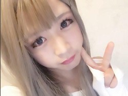 Cosplayer Cantik Kejutkan Netizen dengan Tampilannya Setelah Mandi