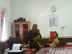 Diduga Korupsi, Kepala Desa di Sidoarjo Ini Ditahan