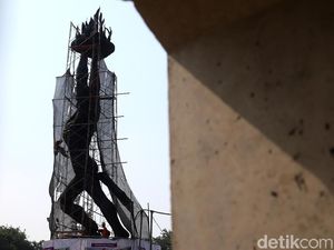 Konservasi Patung Pemuda Senayan