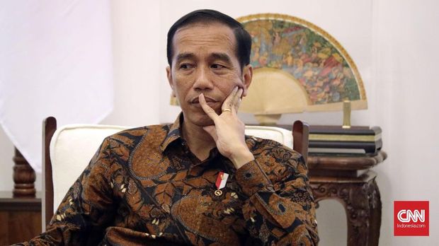 Ngabalin, Si 'Benteng' Istana yang Dapat Permen dari Jokowi