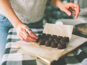Wow! Semua Kreasi Keren Ini Berbahan Dasar Cokelat Loh