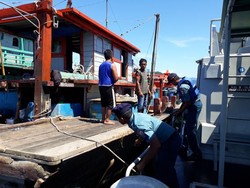 Pakai Trawl dan Surat Tak Lengkap, 2 Kapal Perikanan Ditangkap