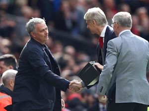 Video Kenangan Manis Wenger di Old Trafford
