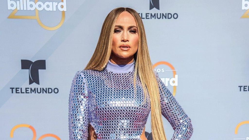 Rambut Super Panjang, Jennifer Lopez Bak Rapunzel di Dunia Nyata Rambut Super Panjang, Jennifer Lopez Bak Rapunzel di Dunia Nyata