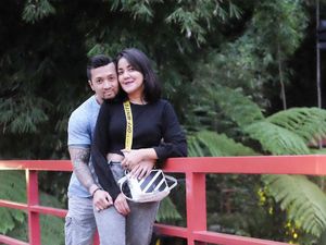 Kemesraan Ivy Batuta dan Suami yang Sudah 9 Tahun Menikah