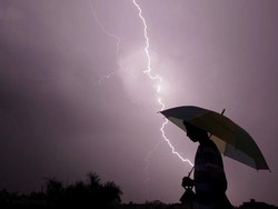 Petir Menyambar 36 Ribu Kali dalam 13 Jam di India, 9 Orang Tewas