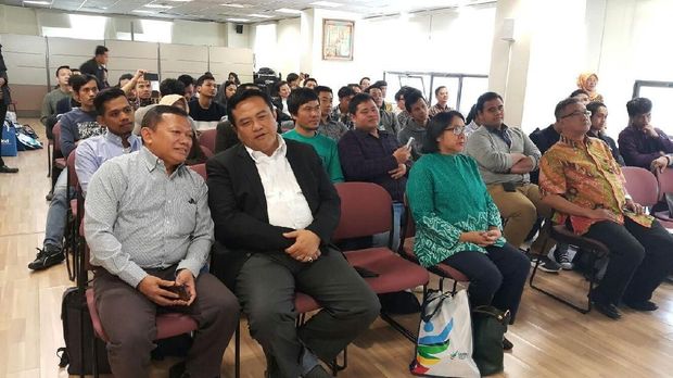 Dubes RI untuk Korsel, Umar Hadi (kedua dari kiri)