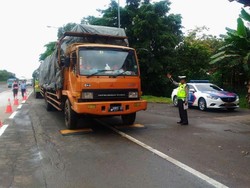 Truk Obesitas Tak Lagi Didenda, Tapi Wajib Turunkan Barang