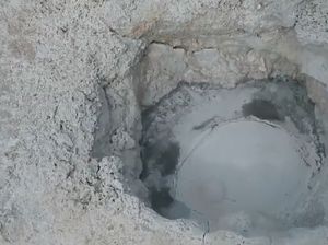 Tubuh Pria Larut Usai Jatuh ke Magma Terbesar di Bumi