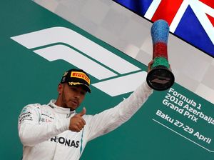 Telat Naik Podium, Hamilton Lebih Dulu Hibur Bottas