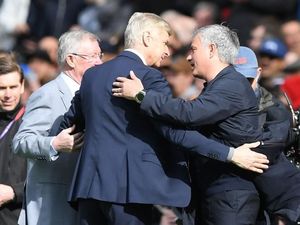 Bukan Mourinho, Saingan Terberat Wenger adalah Sir Alex